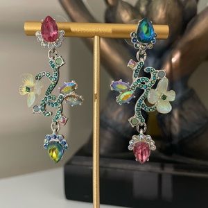 Betsey Johnson Floral Pink and Blue/Green Rhinestone Earrings🌸